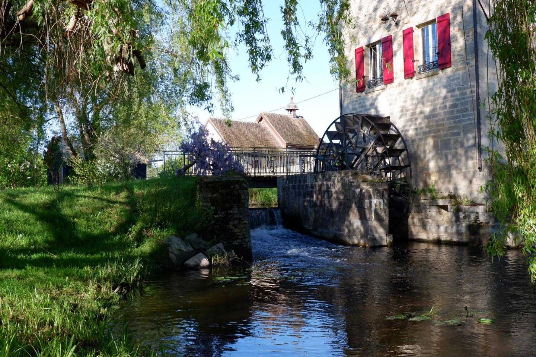 Отель Moulin De Petoulle Charenton-du-Cher Экстерьер фото