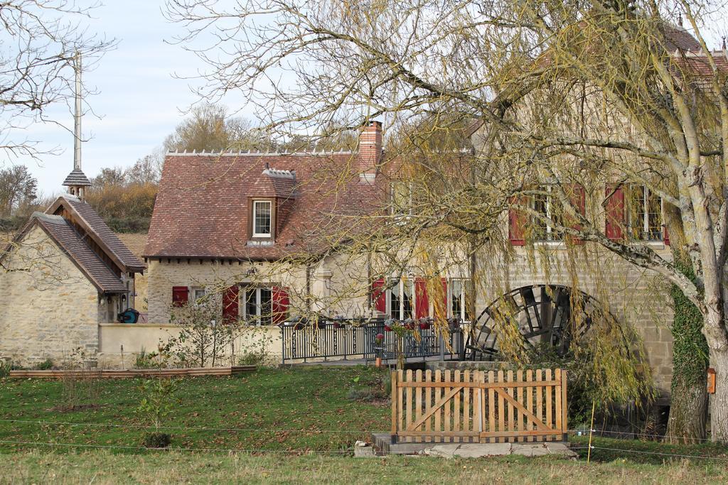 Отель Moulin De Petoulle Charenton-du-Cher Экстерьер фото